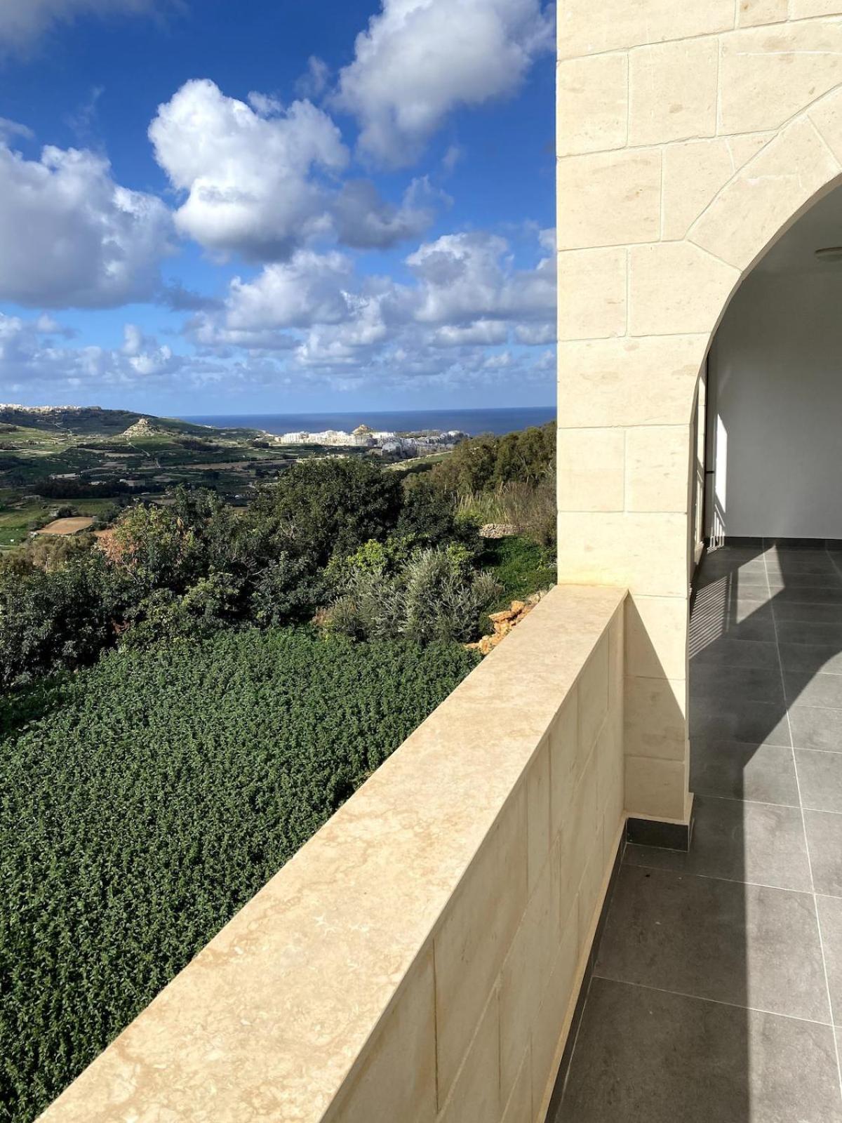 The Valley Collection - B7 *