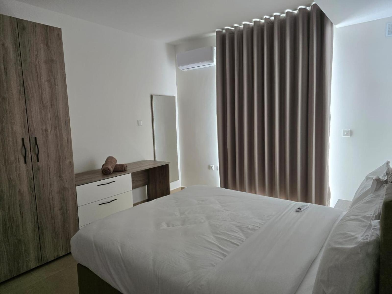 The Valley Collection - B7 * Xagħra